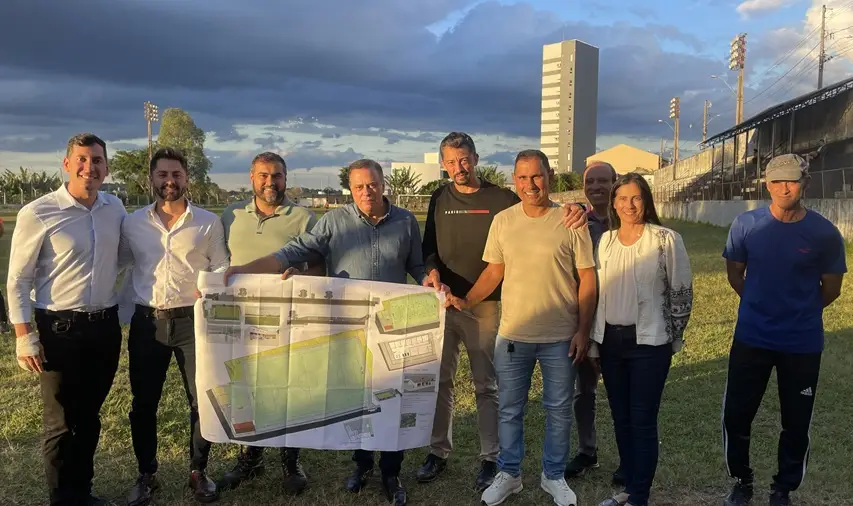 Lucas Lasmar e Paulo Abi-Ackel destinam R$830 mil para reforma histórica no campo do Social, em Oliveira
