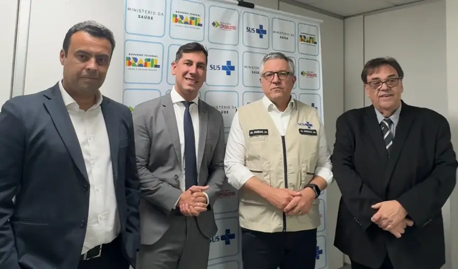 Deputado Lucas Lasmar comemora aprova&ccedil;&atilde;o t&eacute;cnica do Minist&eacute;rio da Sa&uacute;de para a oncologia da Santa Casa de Oliveira