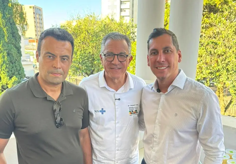 Deputado Lucas Lasmar reitera pedido de habilitação da oncologia de Oliveira junto ao ministro Alexandre Padilha