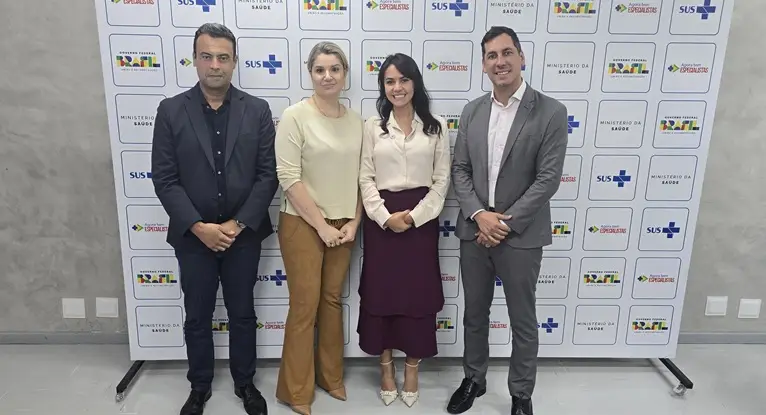Lucas Lasmar vai a Brasília em busca de novos recursos e serviços do SUS para a Santa Casa de Oliveira