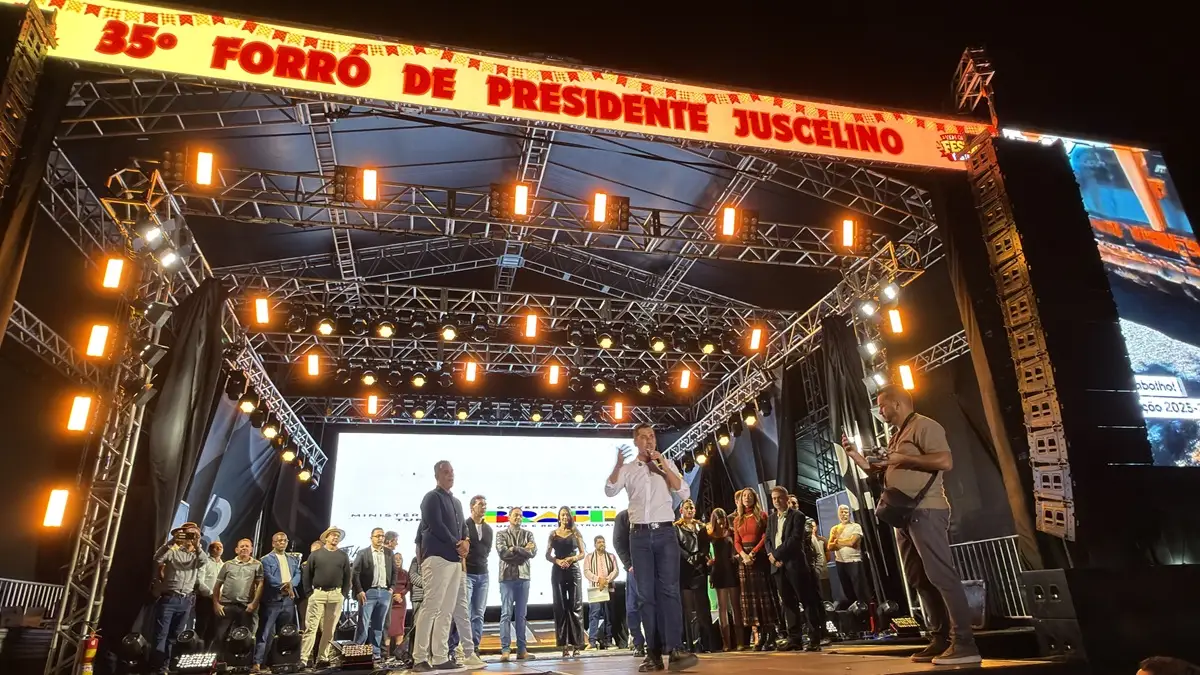 Deputado Lucas Lasmar participa da 35&ordf; edi&ccedil;&atilde;o do Forr&oacute; de Presidente Juscelino e destaca investimentos para ampliar a estrutura da festa
