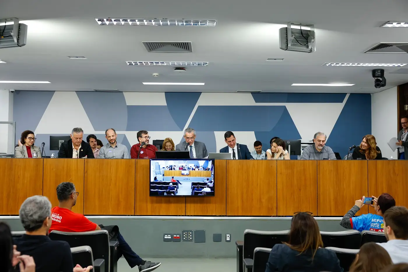 Comiss&atilde;o de Participa&ccedil;&atilde;o Popular - debate sobre a nova regula&ccedil;&atilde;o do SUS